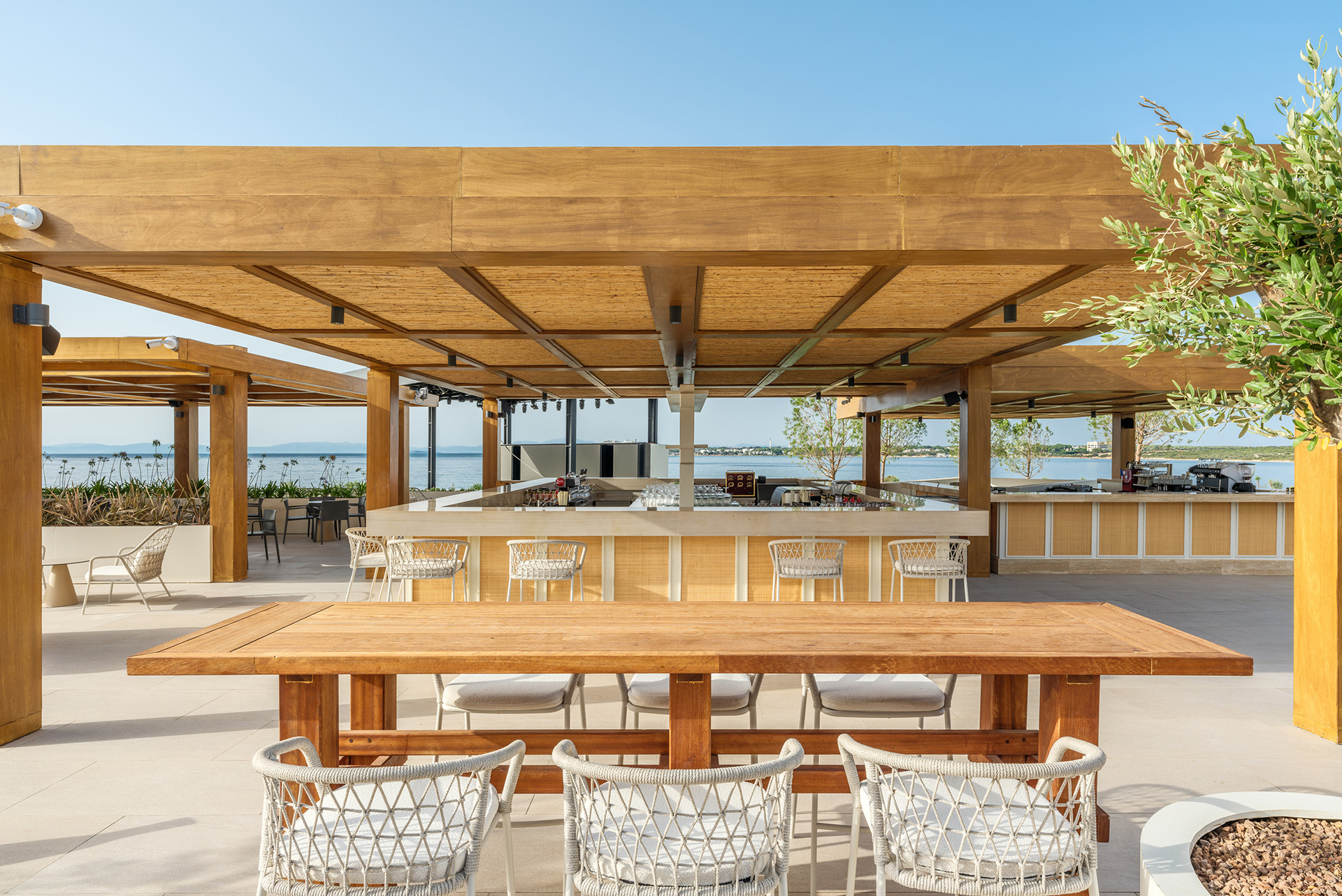 Community Pool Bar